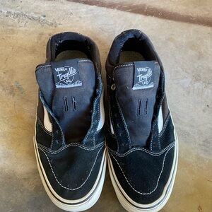 Vans Trujillo Black and White Sneakers ‼️ No shoelaces ‼️